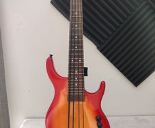 Kala U-Bass solid body (Sunburst) - plus bag