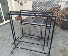 clothes hanging rails