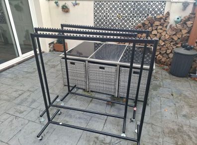 clothes hanging rails