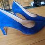Royal blue suede shoes size 7.5 Image 2
