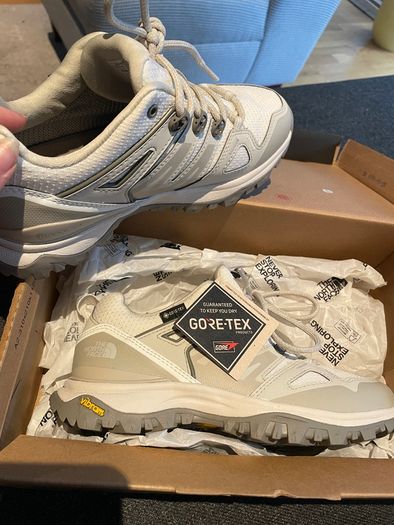 brand new North face shoes