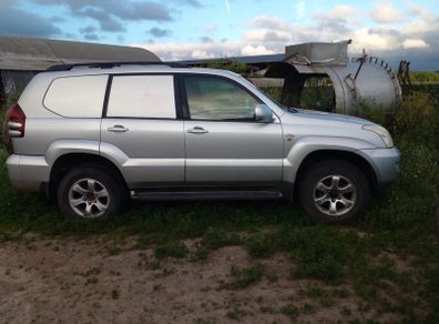 Toyota Landcruiser Breaking/ Parts
