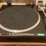 SONY |  PS-X600 Fully-Automatic Turntable with Direct-Drive Motor System and Biotracer Electronically Controlled Tonearm Image 6