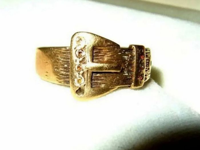 Vintage Hallmarked Diamond Buckle Ring