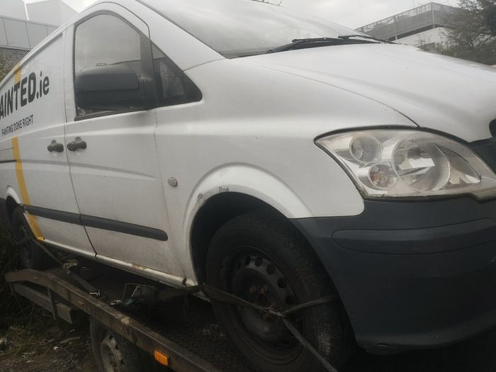 Mercedes Vito 2.2 diesel 2011 for breaking only