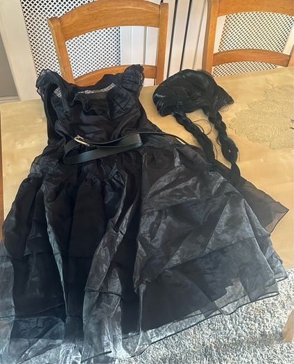 costume