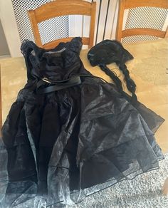 costume