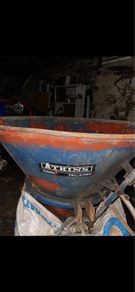 Fertilizer Spreader