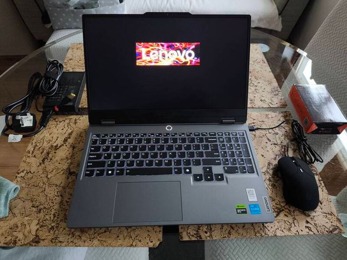 Gaming Laptop Lenovo Loq i5 12450HX 8/12 RTX3050 6gb 95w 16gb Ddr5 512GB Nvme 144hz Win11 Rgb