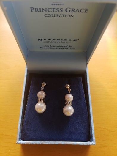 Newbridge Silverware Princess Grace collection Pearl Earrings