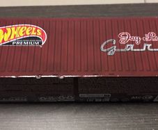 HotWheels Premium Jay Leno's Garage Container Set