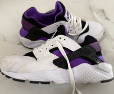 Girls shoes