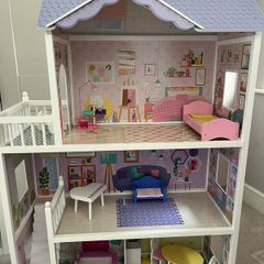 Large 3 Storey Dollhouse with Furniture and dolls