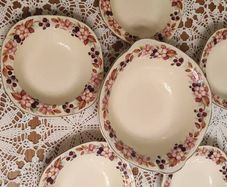 Vintage Alfred Meaking Flower & Berries