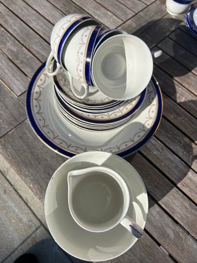 Vintage china pieces