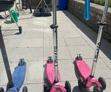 3 maxi micro scooters