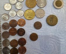 20 EURO FOR ALL! PRICE DROPP - Mixed Coin Lot - US Dimes/Quarters, Canadian Loonies, Egyptian Pound & Old Irish 20p Foreign coins lot collectible coins US quarters Canadian dollar loonie pre euro Irish coins Irish 20p horse Egyptian pound coin coin co