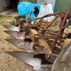 Kverneland plough