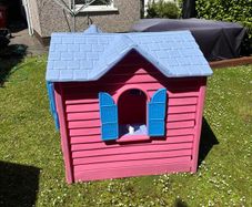 playhouse .Little Tikes