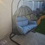 Hanging double egg chair Image 3