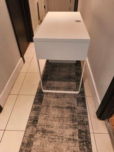 IKEA MICKE Desk (White)  Excellent Condition