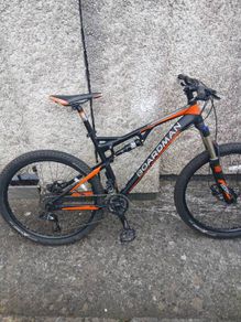 Full suspension mountain bike