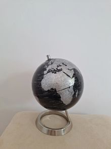 Globe