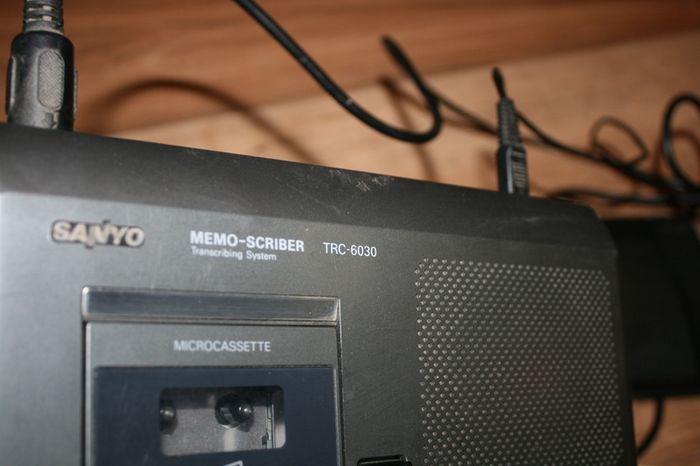Sanyo TRC-6030 Micro-Cassette Transcription Machine Dictaphone Transcribing System Dictation (in working condition)