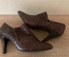 Ladies Shoes