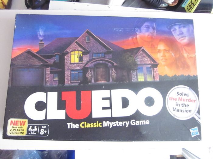 Cluedo The Classic Mystery Game 2011