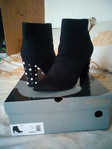 Brand new Ladies boots