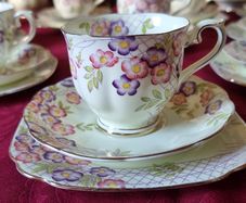 Vintage 33 Piece Royal Albert Crown China Floral Spray Tea Set For 10 Person Setting Made In England