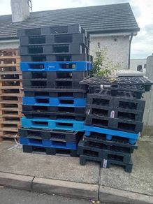 plastic pallets
