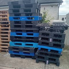 plastic pallets