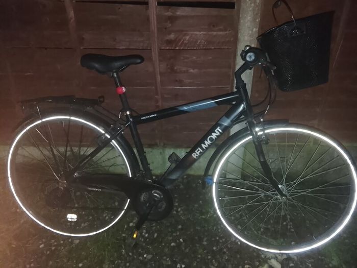 Belmont hybrid racer
