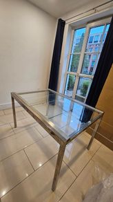 Extendable Dining Table