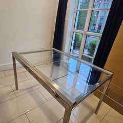 Extendable Dining Table