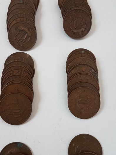 164 x Vintage Half Penny British Coins