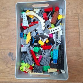 Mixed load of building bricks