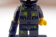 Lego CMF COL10-9: Paintball Player (2013) 100% Complete