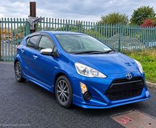 2015 Toyota Aqua Hybrid 1.5L Full Option