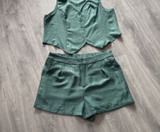 shorts  and waist coat shien