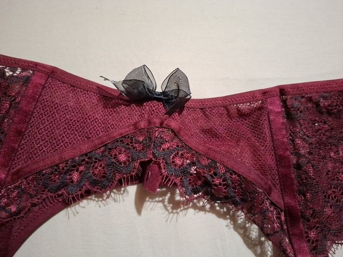 Hunkemoller burgundy suspender belt