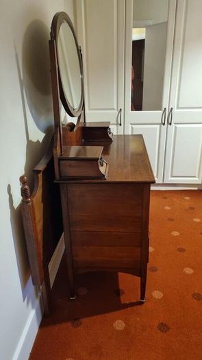 Antique Edwardian Mahogany Dressing Table / Vanity Chest of Drawers