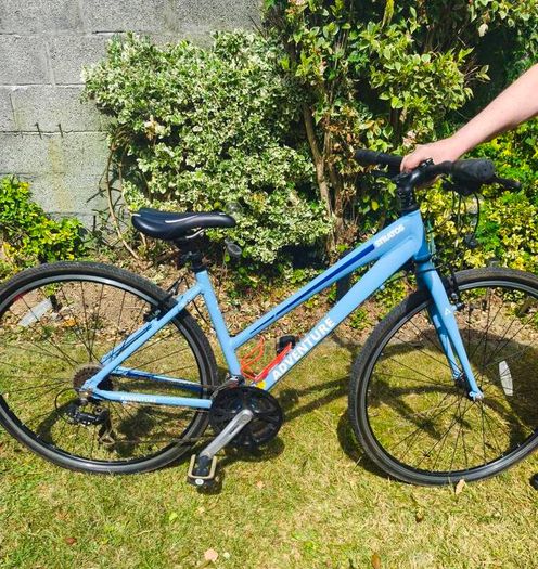 Adventure Hybrid bike 17" frame