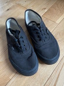 Black Old Skool Vans, Size UK 2