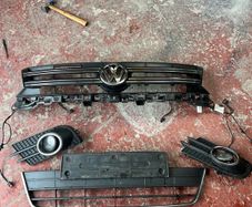 VW tiguan bumpee grills and fogs