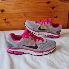 2012 Nike icarus Size 8 eu 42.5 pink/grey In excellent condition