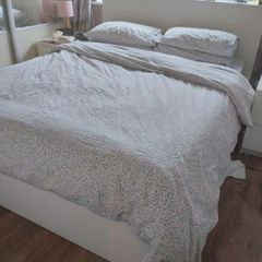 King malm bed