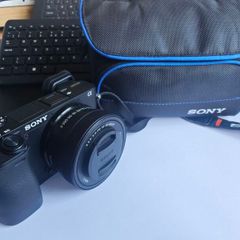 Sony a6400 with lens and bag